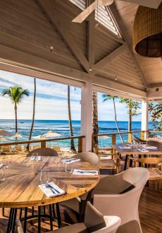 dining-minitas-beach-club-restaurant
